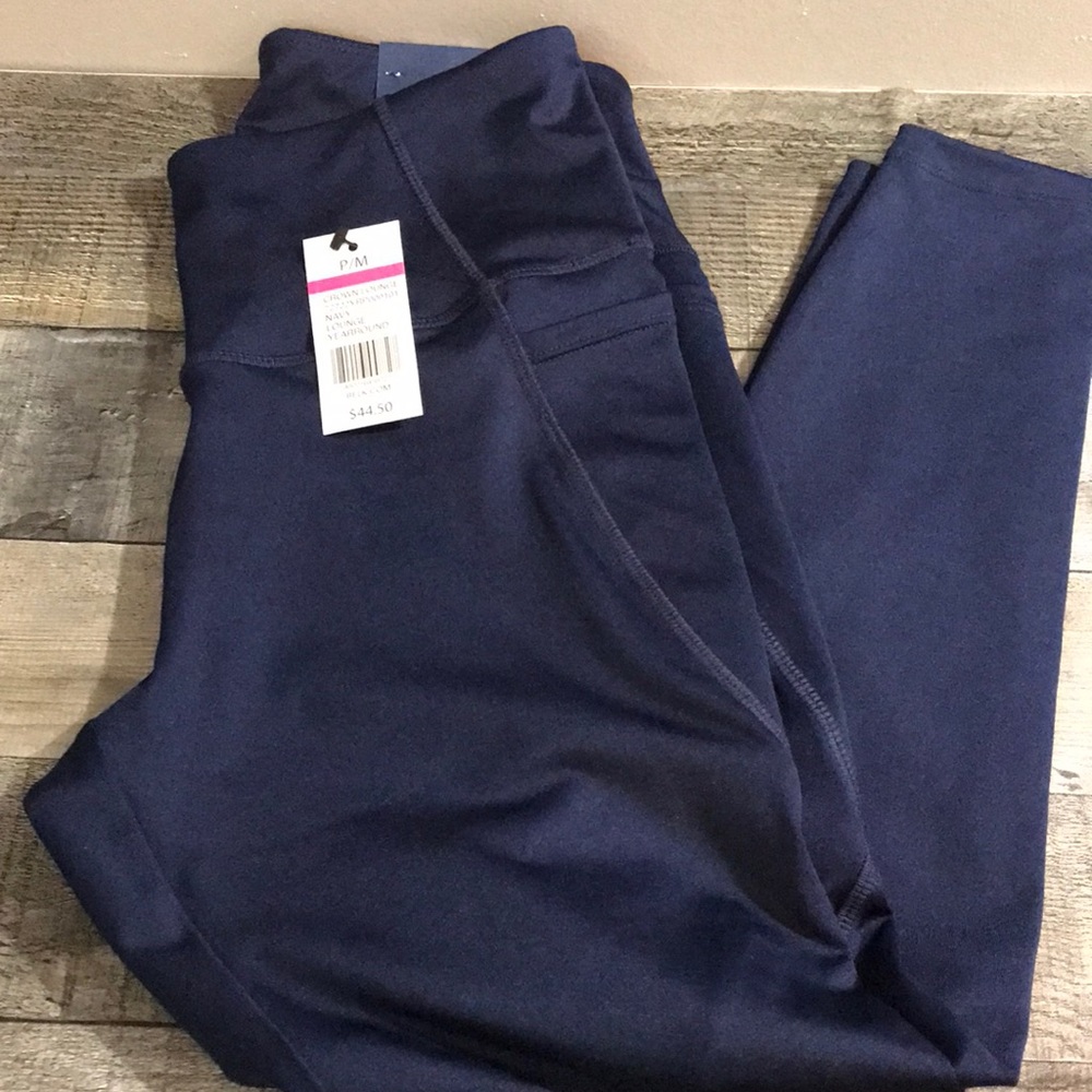 Women’s Crown & Ivy lounge leggings size PM NWT